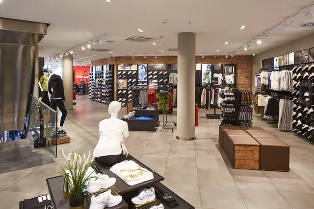 Foot Locker Zlatá Věž – fotografie 4