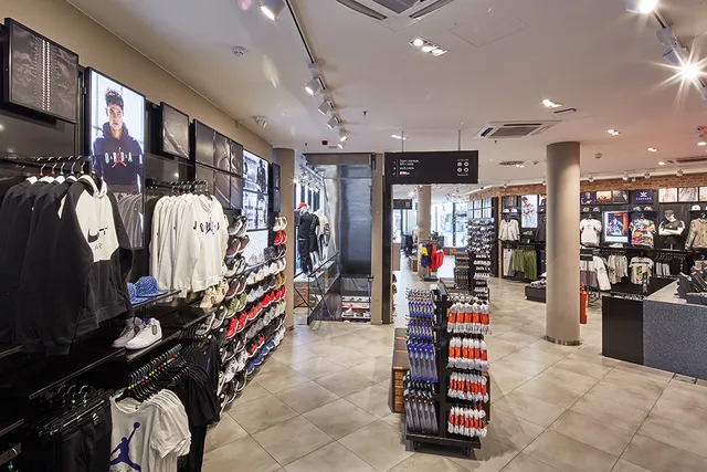 Foot Locker Zlatá Věž – fotografie 8