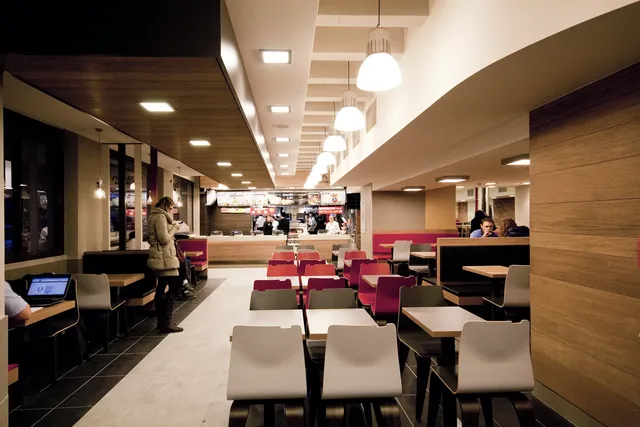 KFC stores – photo 1