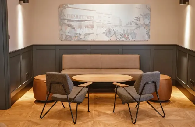 Starbucks Clock – fotografie 2