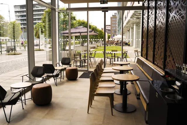 Starbucks stores – fotografie 109