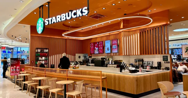 Starbucks stores – fotografie 11