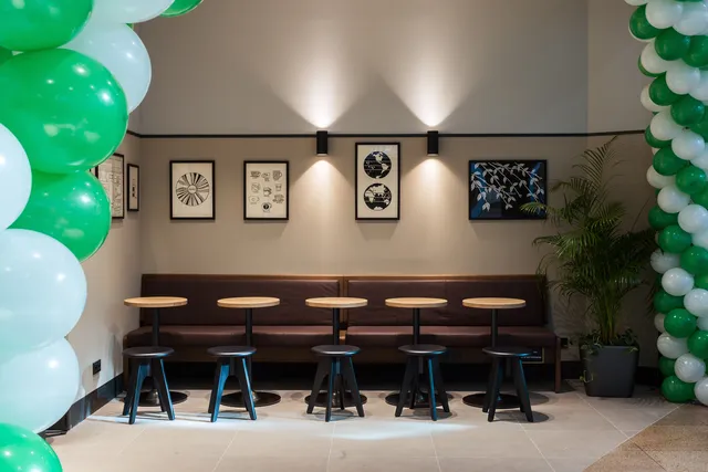 Starbucks stores – fotografie 20