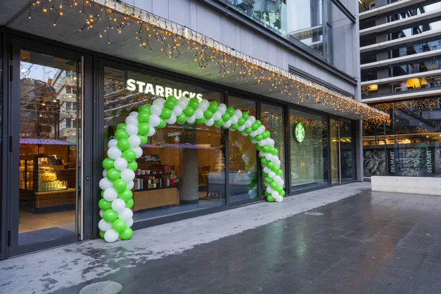 Starbucks stores – fotografie 76
