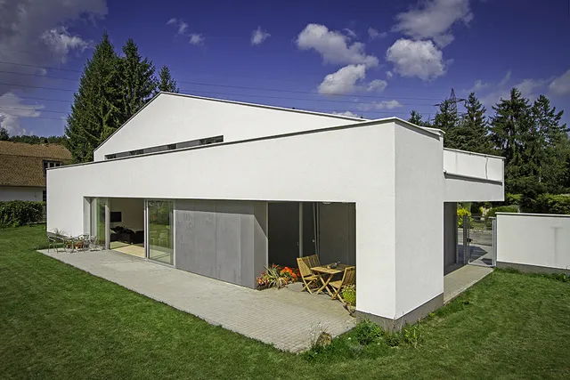 White Vila – fotografie 1
