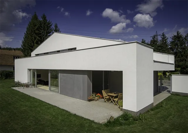 White Vila